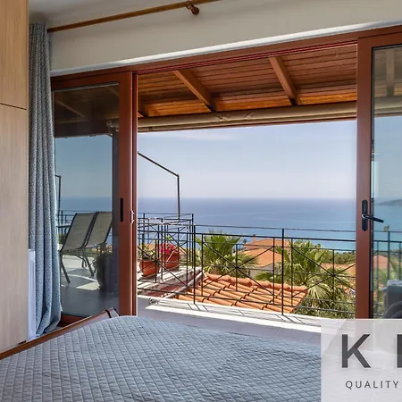 Endless View Flat In Vlachata! * Vlachata